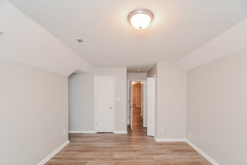 3,320/Mo, 1625 Netherfield Ln Raleigh, NC 27610 Bedroom View 4