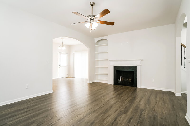 1,660/Mo, 106 Rosemary Street Clayton, NC 27520 Living Room View 3