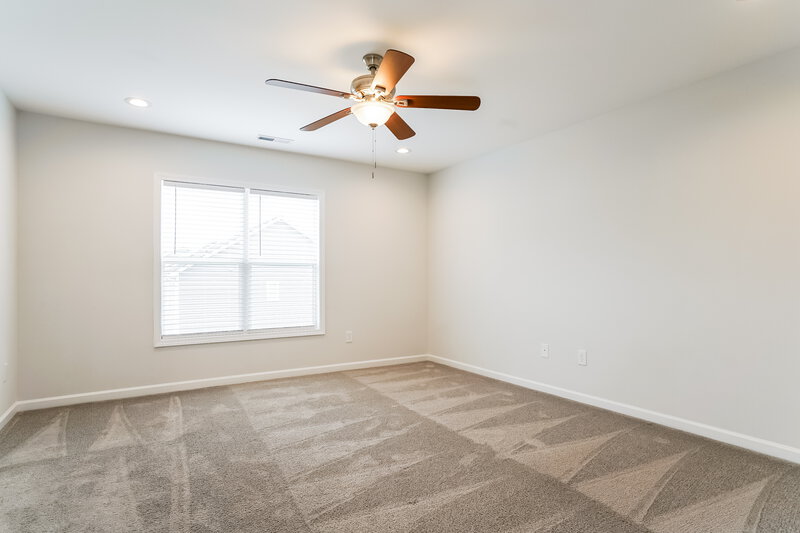 1,660/Mo, 106 Rosemary Street Clayton, NC 27520 Main Bedroom View