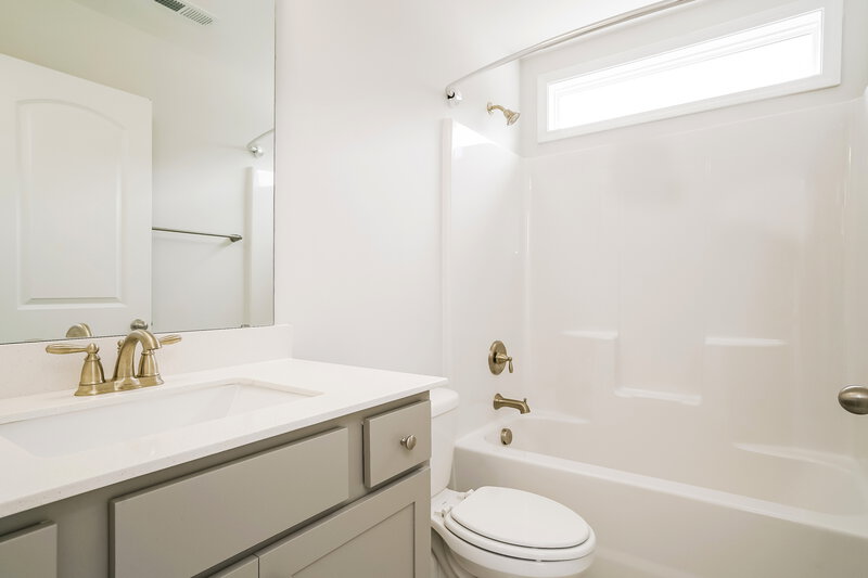 1,660/Mo, 106 Rosemary Street Clayton, NC 27520 Bathroom View