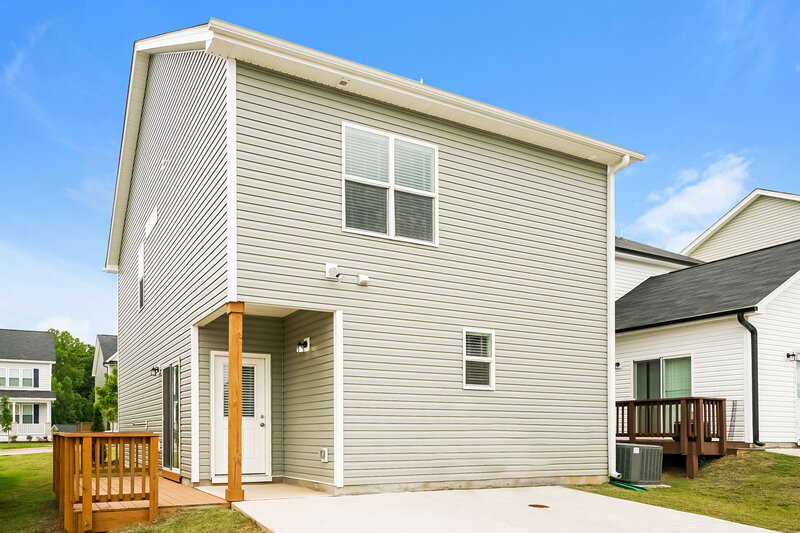 1,660/Mo, 106 Rosemary Street Clayton, NC 27520 Rear View