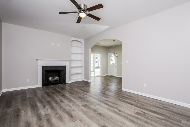 1,815/Mo, 72 Rosemary Street Clayton, NC 27520 Living Room View
