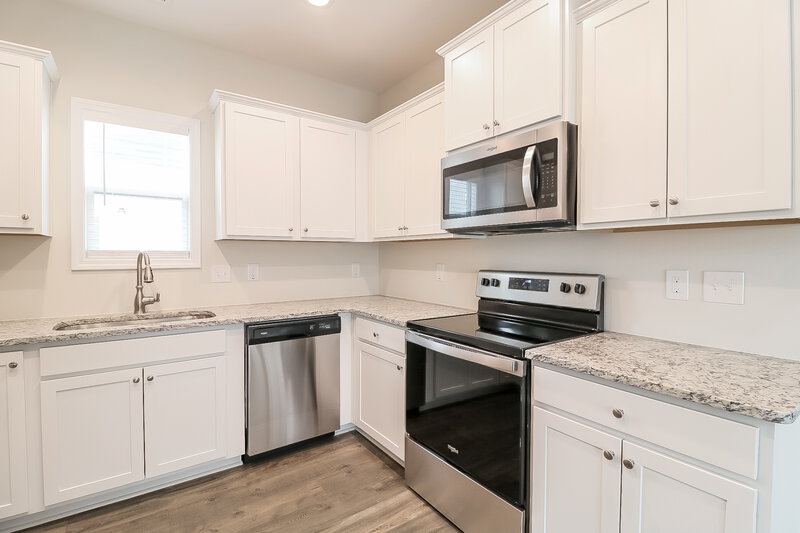 1,855/Mo, 72 Rosemary Street Clayton, NC 27520 Kitchen View