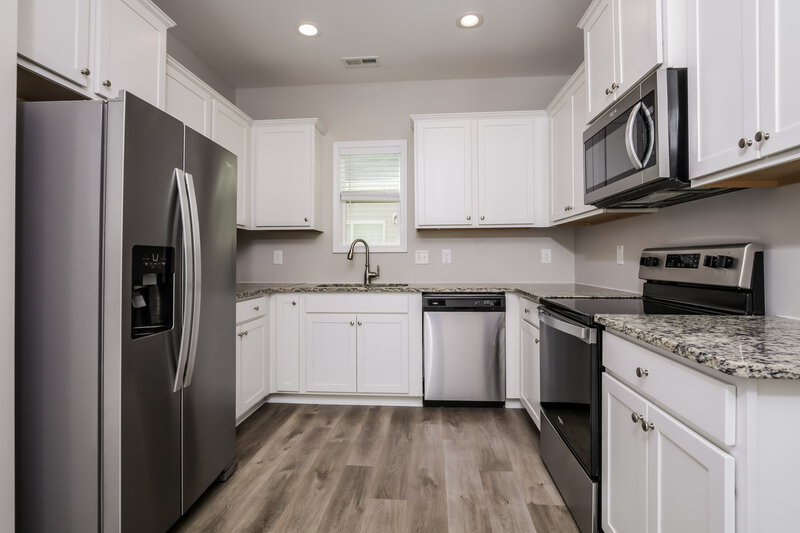 1,815/Mo, 72 Rosemary Street Clayton, NC 27520 Kitchen View