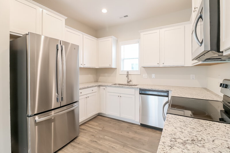 1,855/Mo, 72 Rosemary Street Clayton, NC 27520 Kitchen View 2