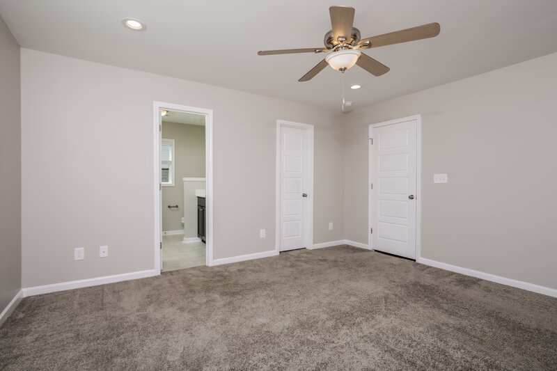 1,815/Mo, 72 Rosemary Street Clayton, NC 27520 Main Bedroom View