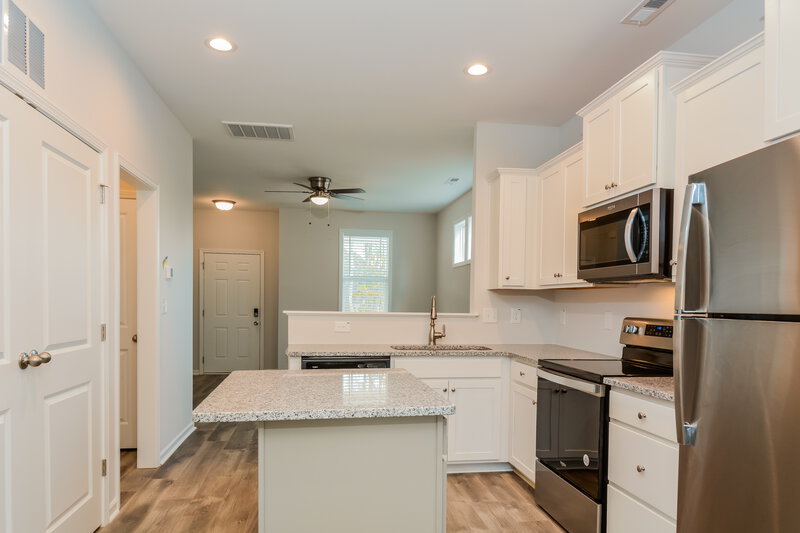 1,925/Mo, 66 Rosemary Street Clayton, NC 27520 Kitchen View 2