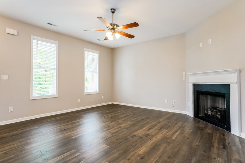 1,820/Mo, 52 Rosemary Street Clayton, NC 27520 Living Room View 2