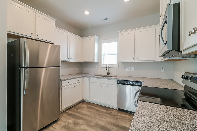 1,805/Mo, 44 Rosemary Street Clayton, NC 27520 Kitchen View