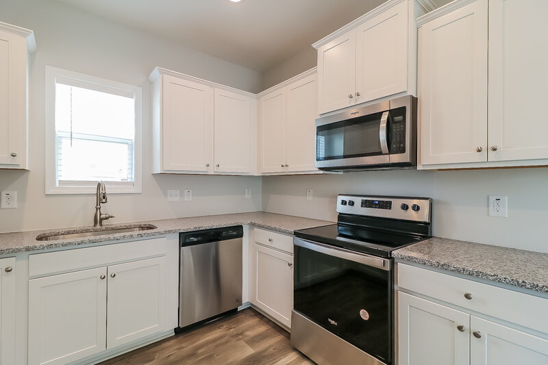 1,805/Mo, 44 Rosemary Street Clayton, NC 27520 Kitchen View 2