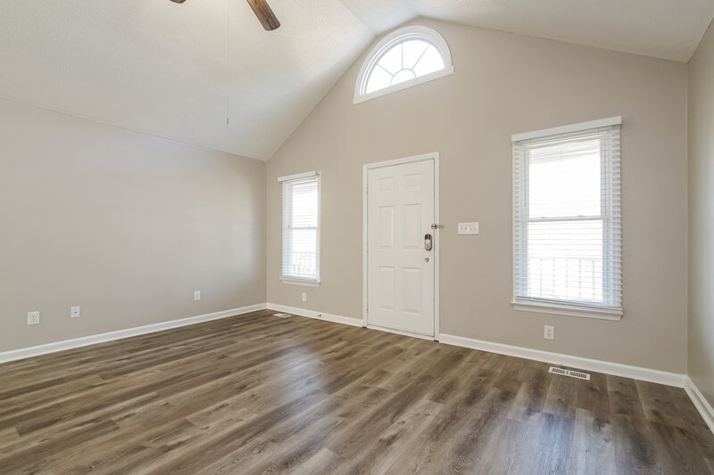 2,350/Mo, 3007 Brittany Dr Clayton, NC 27520 Living Room View 2