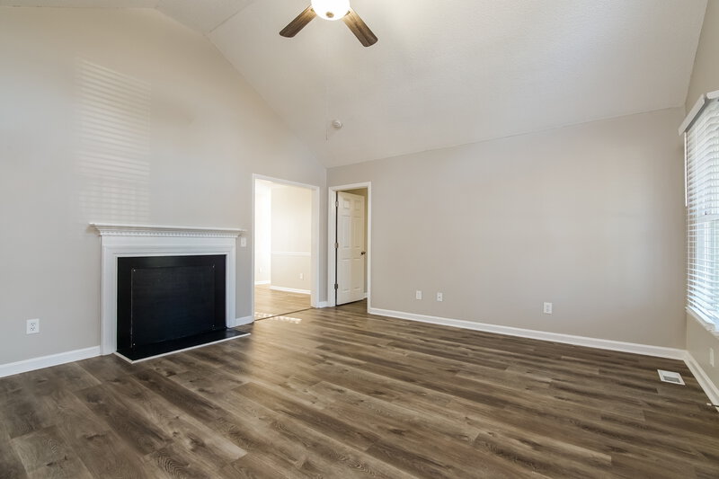 2,350/Mo, 3007 Brittany Dr Clayton, NC 27520 Living Room View 3