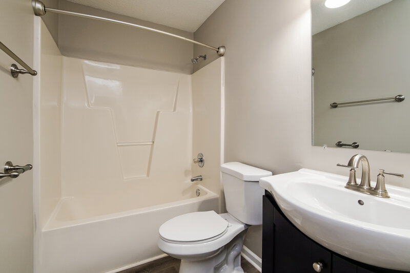 2,350/Mo, 3007 Brittany Dr Clayton, NC 27520 Bathroom View