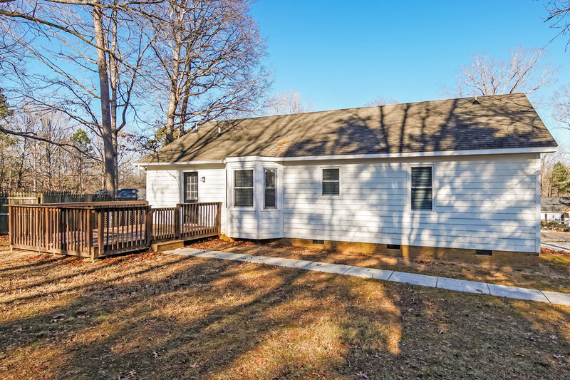 2,350/Mo, 3007 Brittany Dr Clayton, NC 27520 Rear View 2