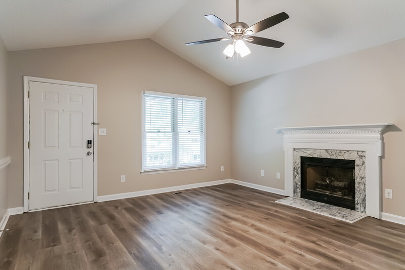 1,830/Mo, 353 Amherst Creek Dr Wake Forest, NC 27587 Living Room View 2