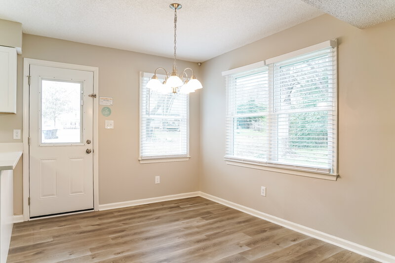 2,070/Mo, 5309 Thistlebrook Ct Raleigh, NC 27610 Dining Room View