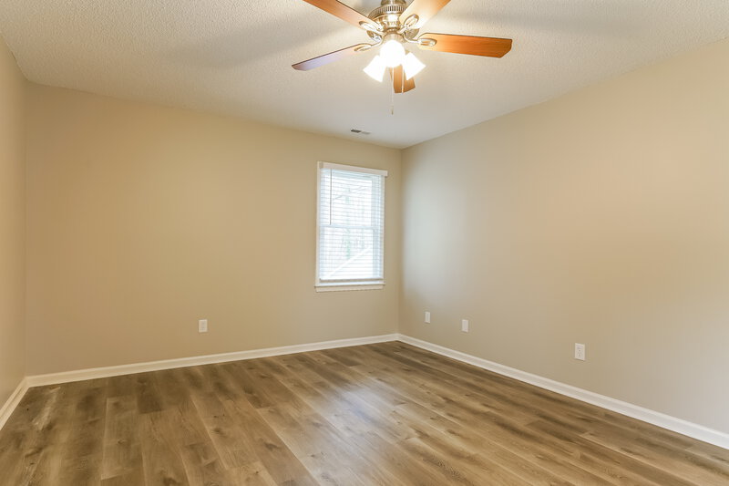 2,070/Mo, 5309 Thistlebrook Ct Raleigh, NC 27610 Main Bedroom View