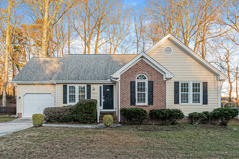 1,755/Mo, 1024 Alderleaf Dr Fuquay Varina, NC 27526 External View