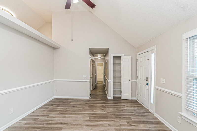 1,755/Mo, 1024 Alderleaf Dr Fuquay Varina, NC 27526 Living Room View