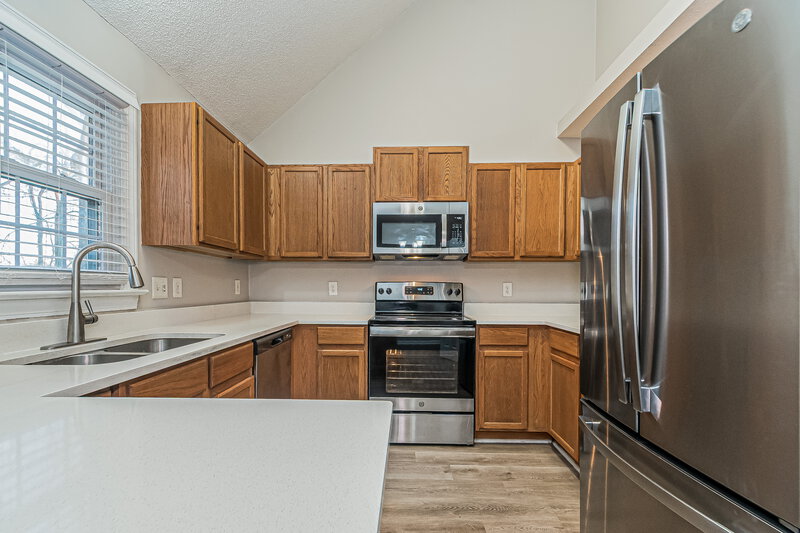 1,755/Mo, 1024 Alderleaf Dr Fuquay Varina, NC 27526 Kitchen View