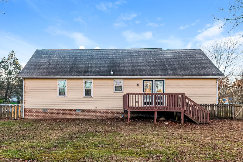 1,755/Mo, 1024 Alderleaf Dr Fuquay Varina, NC 27526 Rear View