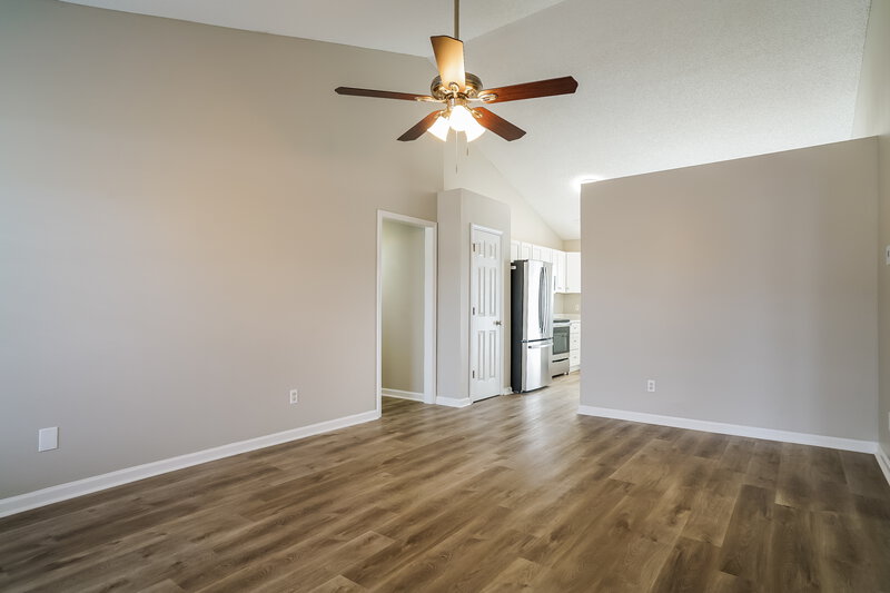 2,380/Mo, 5112 Julip Dr Knightdale, NC 27545 Living Room View 2