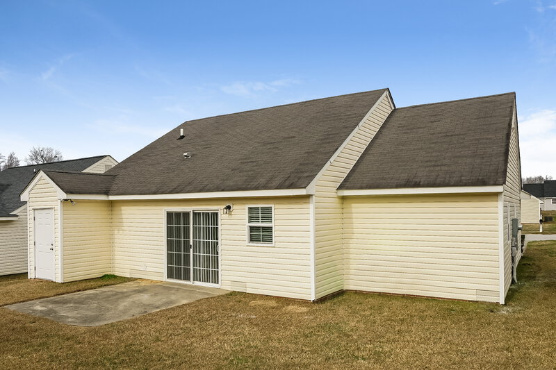 2,380/Mo, 5112 Julip Dr Knightdale, NC 27545 Rear View