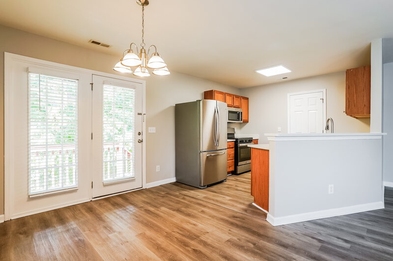 2,135/Mo, 2826 Filbert St Raleigh, NC 27610 Dining Room View