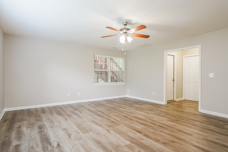 2,135/Mo, 2826 Filbert St Raleigh, NC 27610 Loft View 2