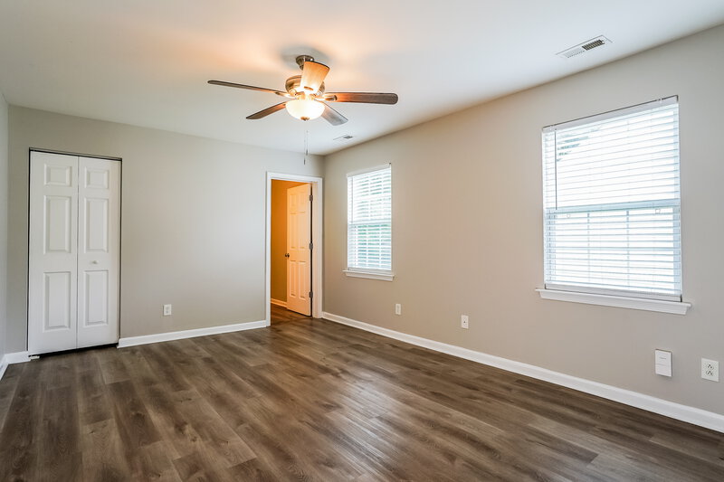 2,135/Mo, 2826 Filbert St Raleigh, NC 27610 Main Bedroom View