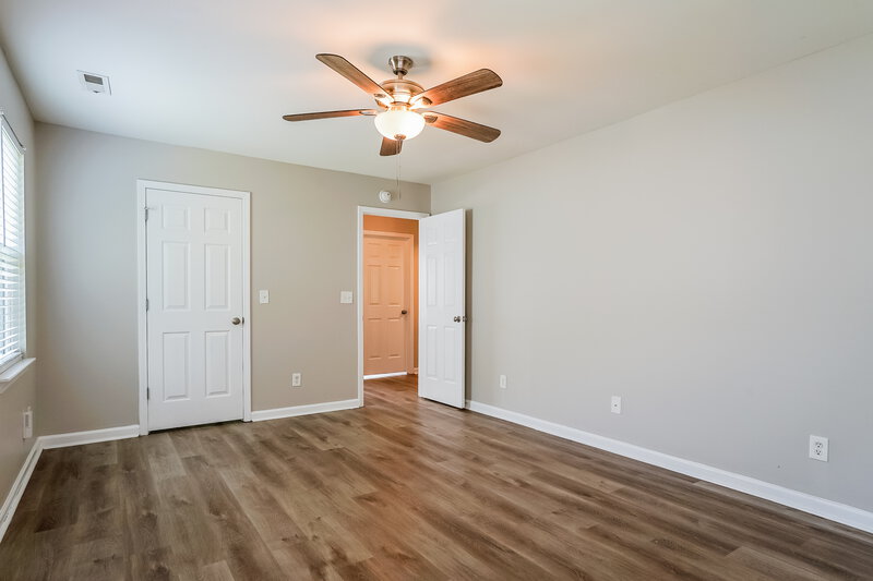 2,135/Mo, 2826 Filbert St Raleigh, NC 27610 Main Bedroom View 2