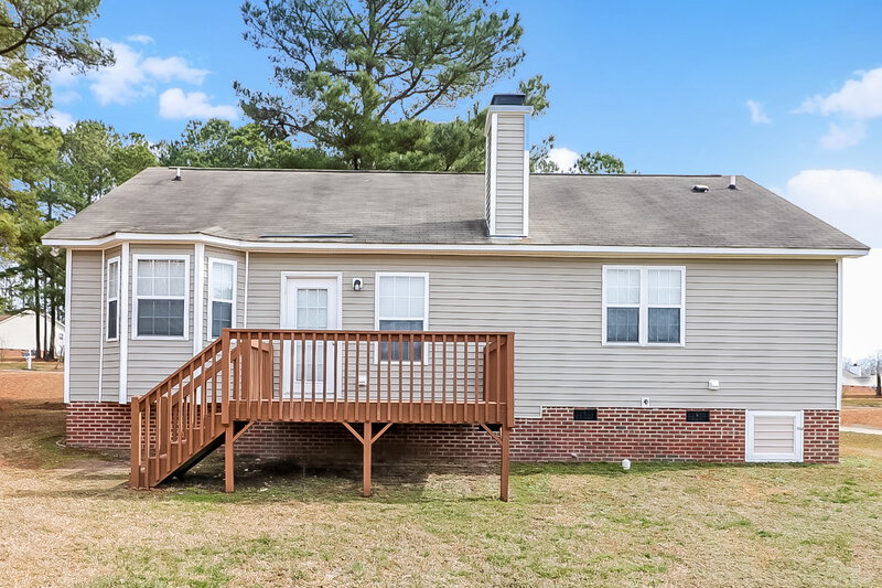 1,730/Mo, 944 S Philwood Ct Fuquay Varina, NC 27526 Rear View 2