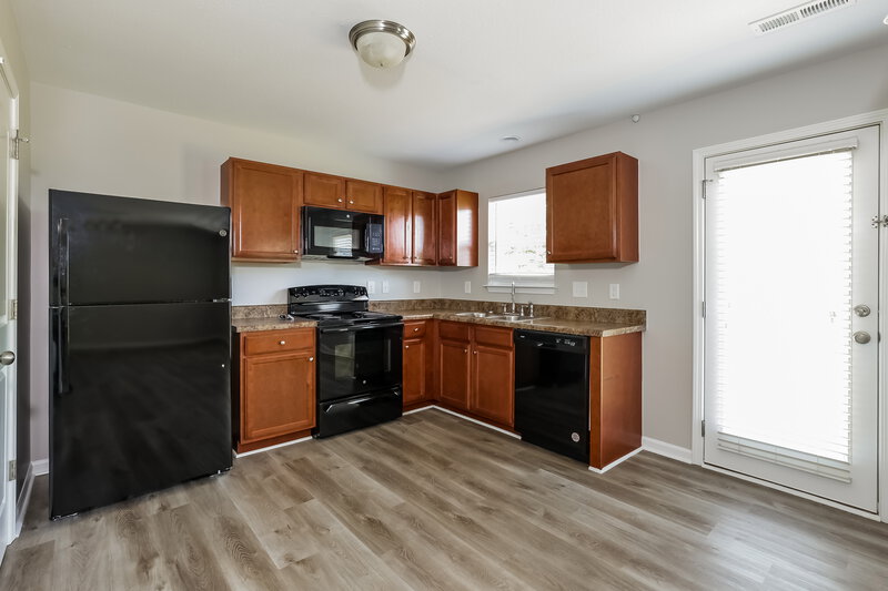 2,025/Mo, 2728 Maybrook Crossing Dr Raleigh, NC 27610 Kitchen View