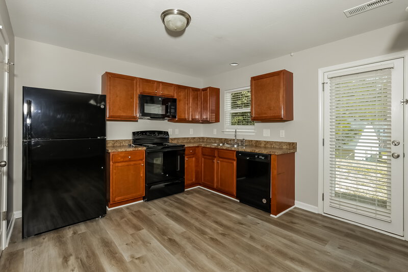 2,025/Mo, 2728 Maybrook Crossing Dr Raleigh, NC 27610 Kitchen View 2