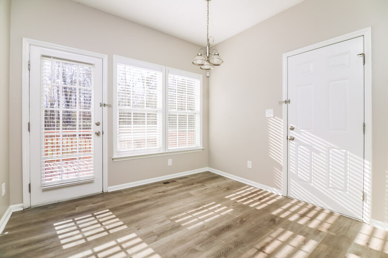 2,325/Mo, 354 Spearhead Pl Clayton, NC 27520 Breakfast Nook View