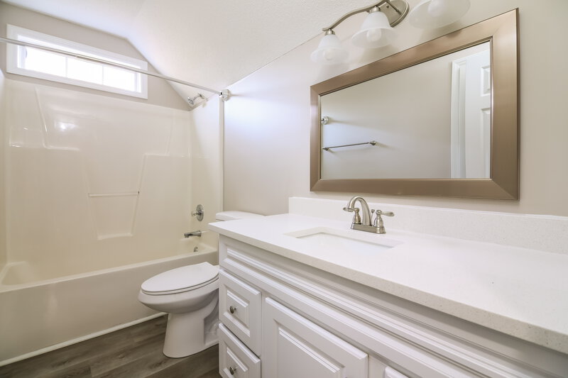 2,325/Mo, 354 Spearhead Pl Clayton, NC 27520 Bathroom View