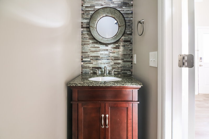 2,325/Mo, 354 Spearhead Pl Clayton, NC 27520 Bathroom View 2