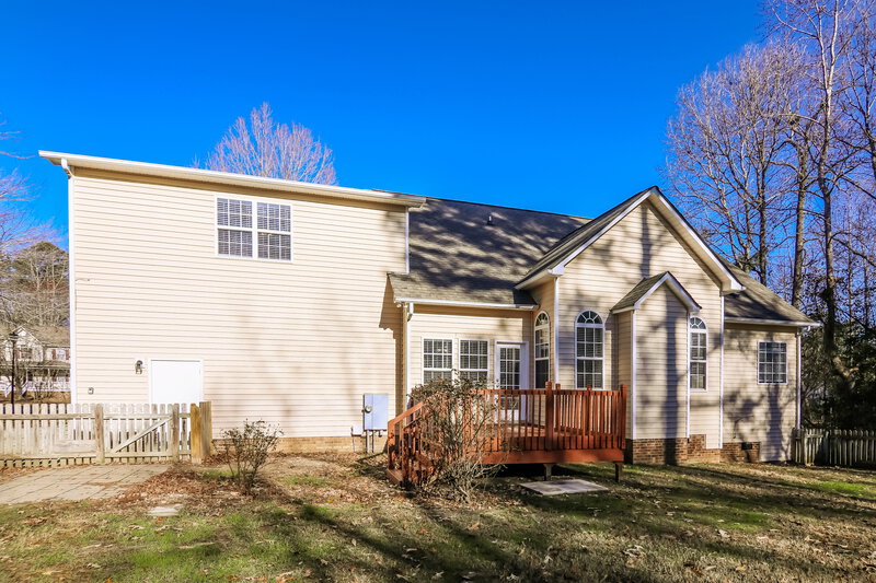 2,325/Mo, 354 Spearhead Pl Clayton, NC 27520 Rear View
