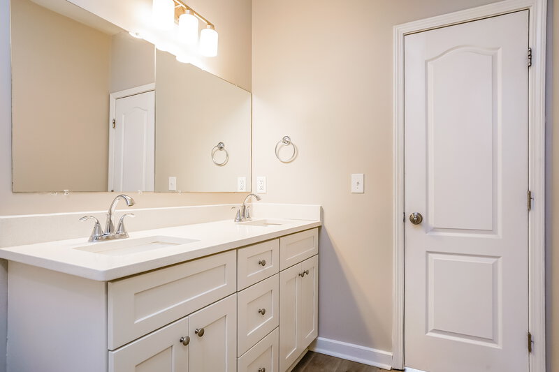 1,845/Mo, 2533 Friendly Trl Raleigh, NC 27610 Bathroom View