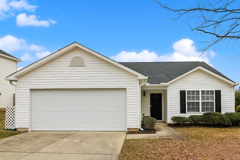 1,945/Mo, 232 N Weststone Blvd Fuquay Varina, NC 27526 External View