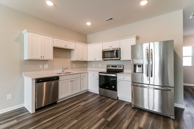 1,750/Mo, 546 Wendell Falls Pkwy Wendell, NC 27591 Kitchen View