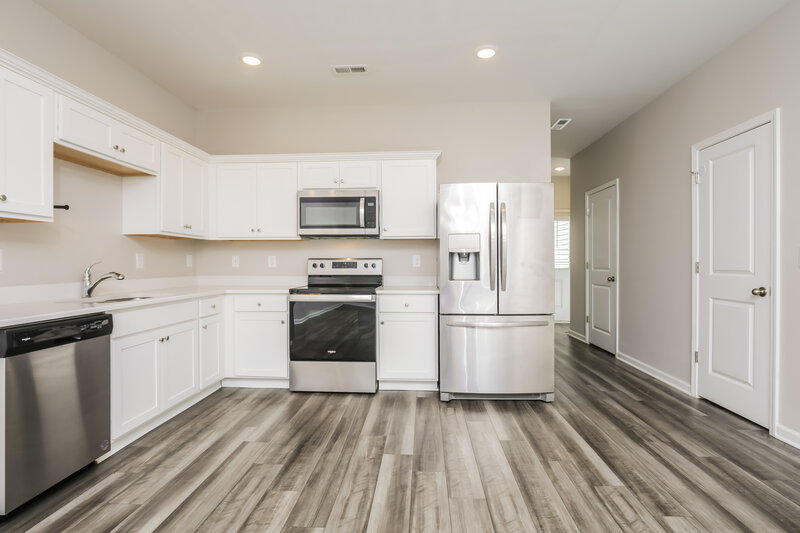 1,715/Mo, 546 Wendell Falls Pkwy Wendell, NC 27591 Kitchen View