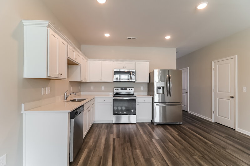 1,750/Mo, 546 Wendell Falls Pkwy Wendell, NC 27591 Kitchen View 2