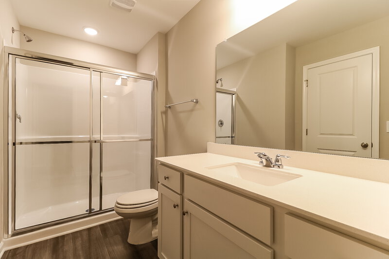 1,750/Mo, 546 Wendell Falls Pkwy Wendell, NC 27591 Main Bathroom View
