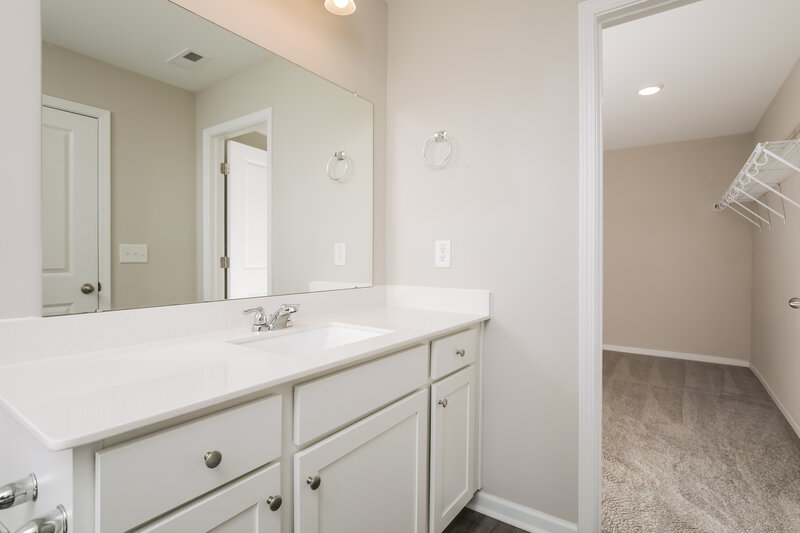 1,715/Mo, 546 Wendell Falls Pkwy Wendell, NC 27591 Main Bathroom View 2
