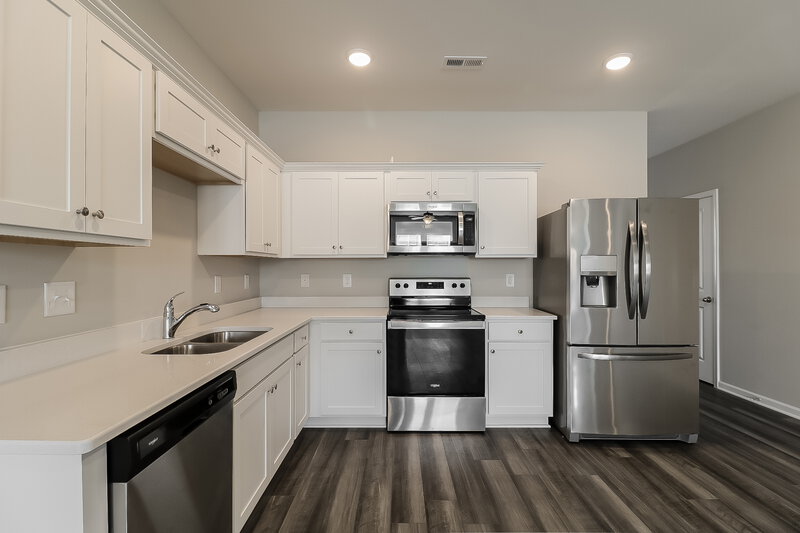 1,670/Mo, 548 Wendell Falls Pkwy Wendell, NC 27591 Kitchen View