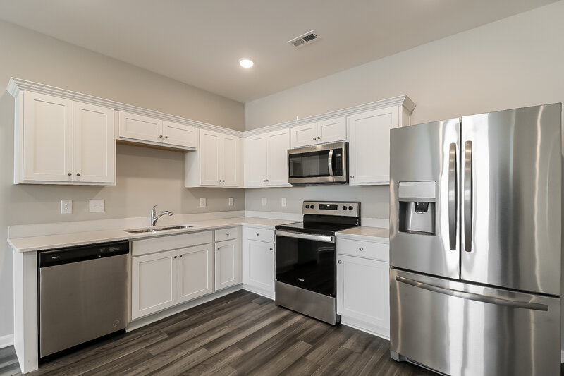 1,670/Mo, 548 Wendell Falls Pkwy Wendell, NC 27591 Kitchen View 2