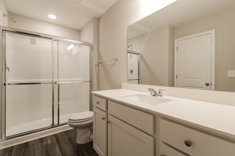 1,670/Mo, 548 Wendell Falls Pkwy Wendell, NC 27591 Main Bathroom View