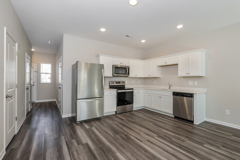 1,575/Mo, 606 Wendell Falls Pkwy Wendell, NC 27591 Kitchen View