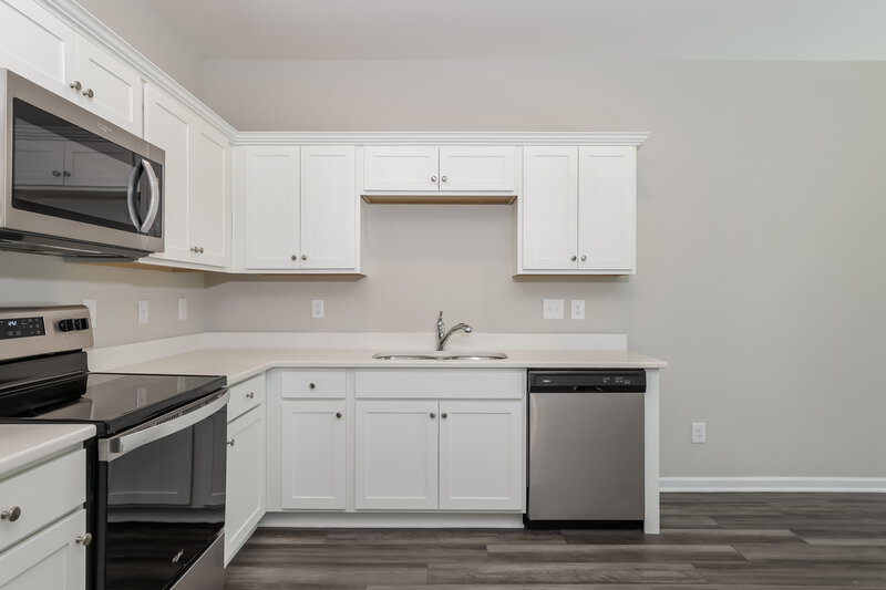 1,575/Mo, 606 Wendell Falls Pkwy Wendell, NC 27591 Kitchen View 3